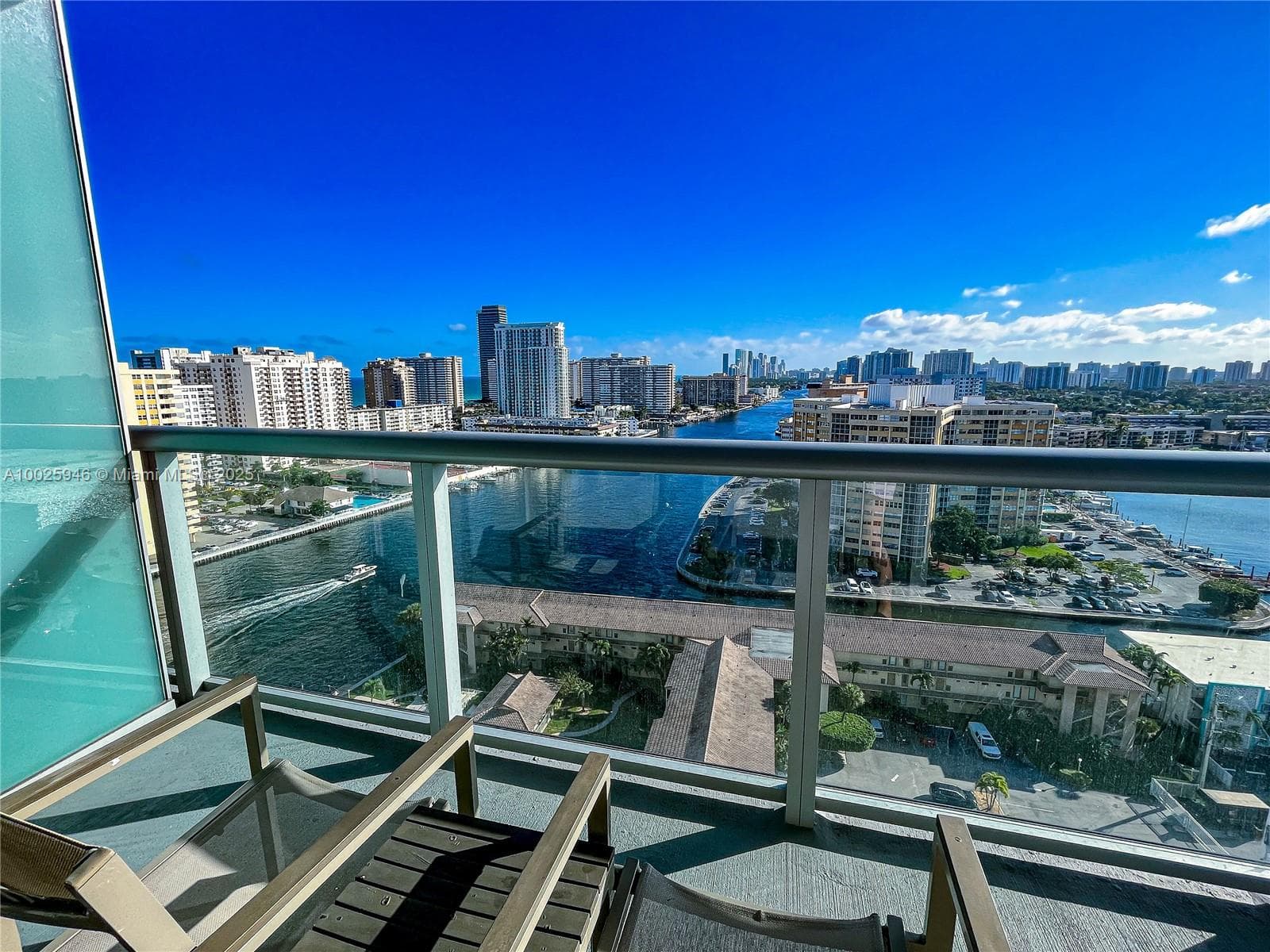 2602 E HALLANDALE BEACH BLVD # 1605, Hallandale Beach FL 33009