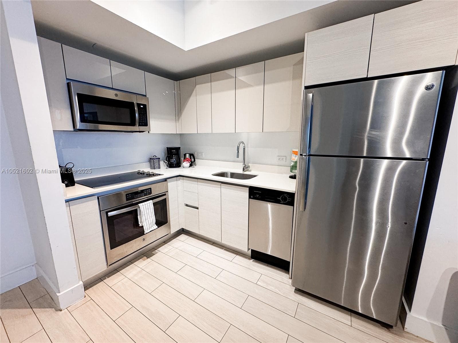 2600 E Hallandale Beach # 3104, Hallandale Beach FL 33009 photo 3