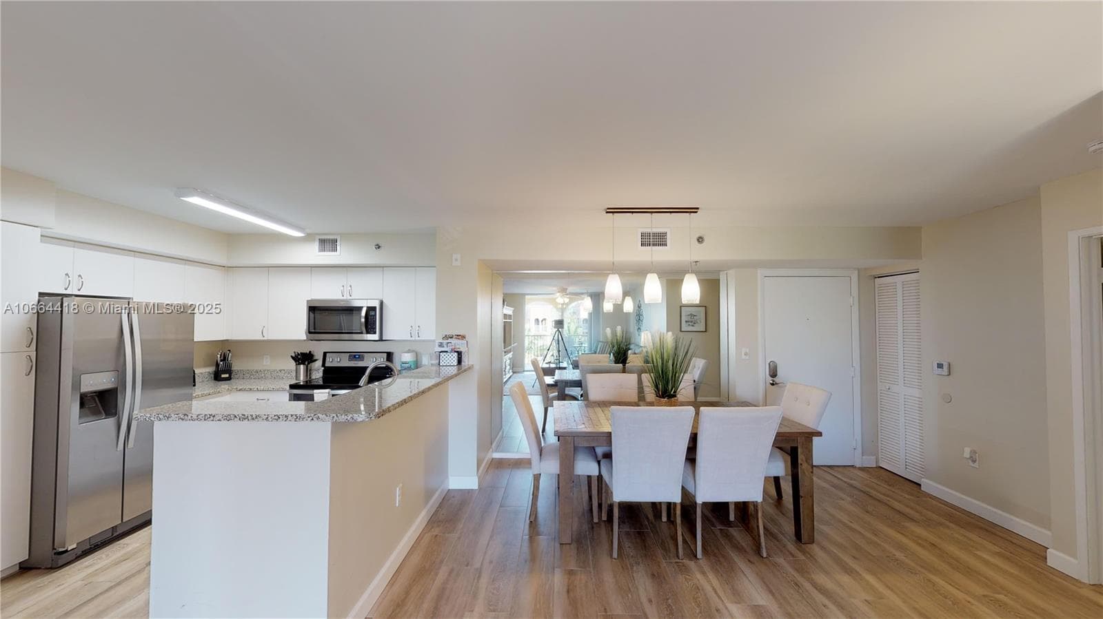 19701 E Country Club Dr # 5606, Aventura FL 33180 photo 5