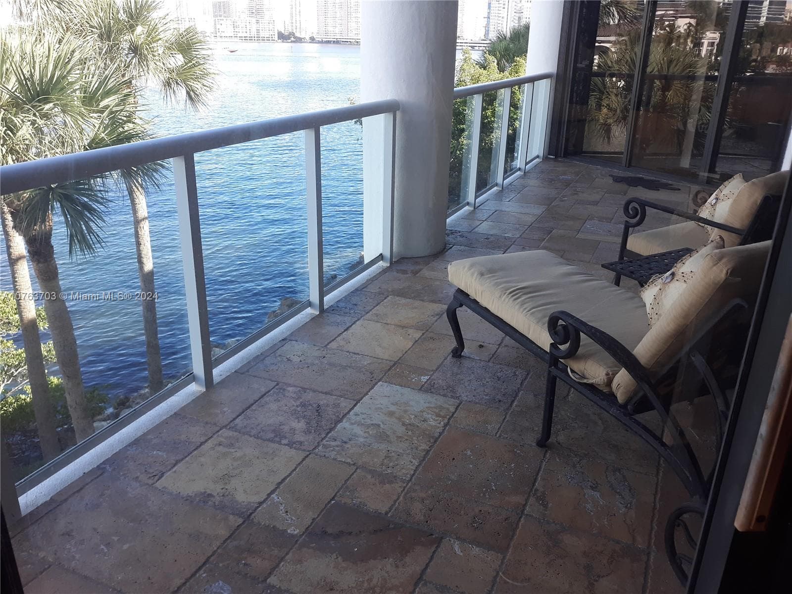 4000 Island Blvd, Aventura FL 33160 photo 3