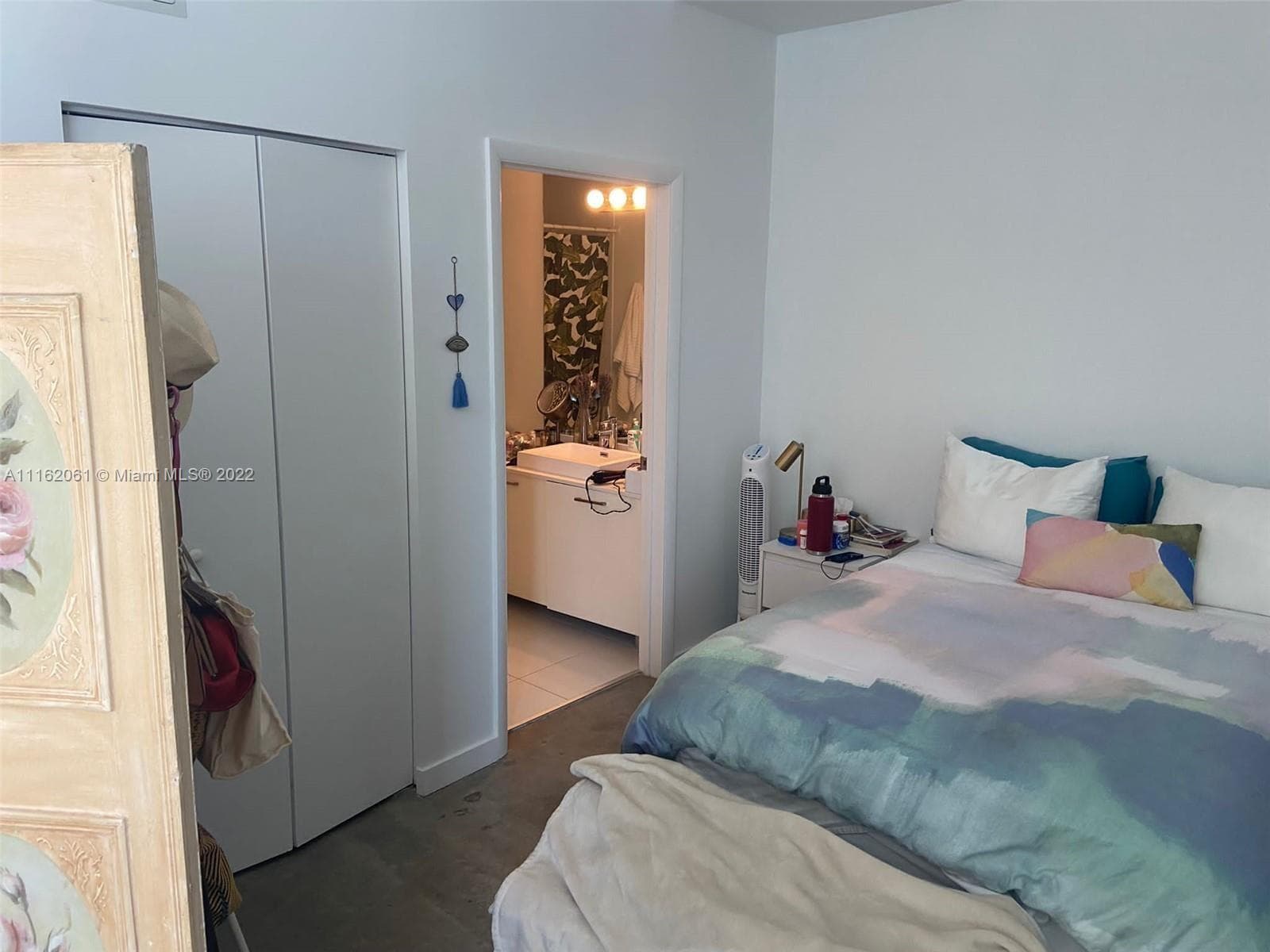 151 SE 1st St, Miami FL 33131