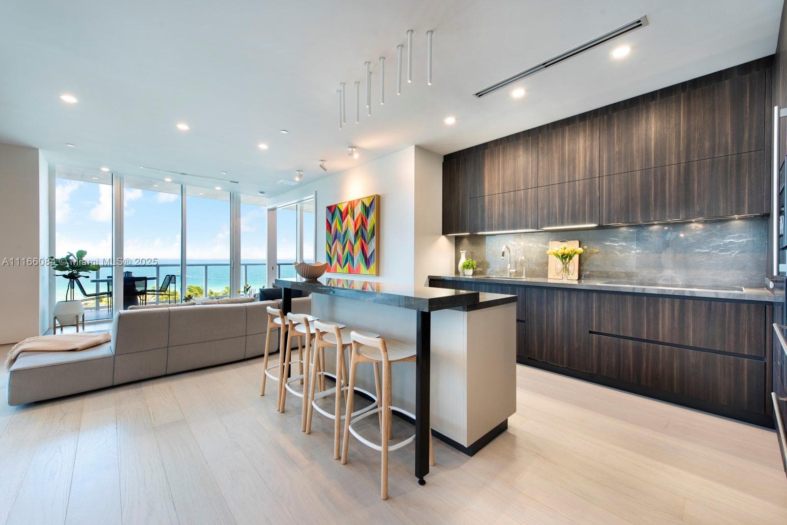 100 S Pointe Dr # 908, Miami Beach FL 33139