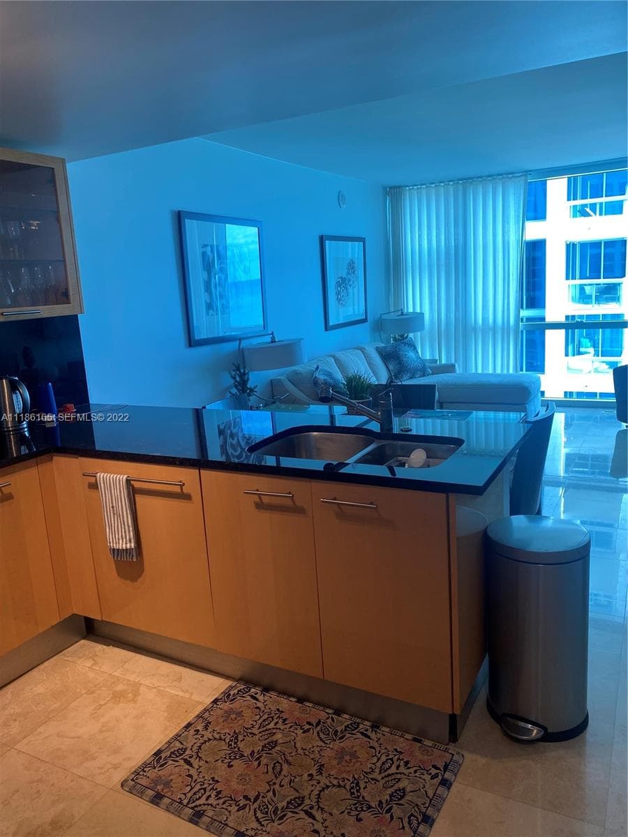6801 Collins Ave, Miami Beach FL 33141 photo 4
