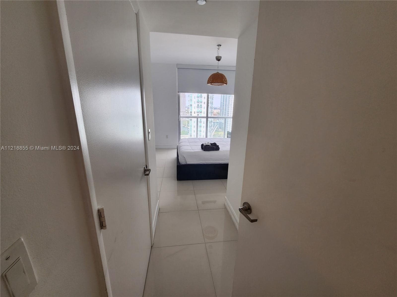 485 Brickell Ave # 2504, Miami FL 33131 photo 4