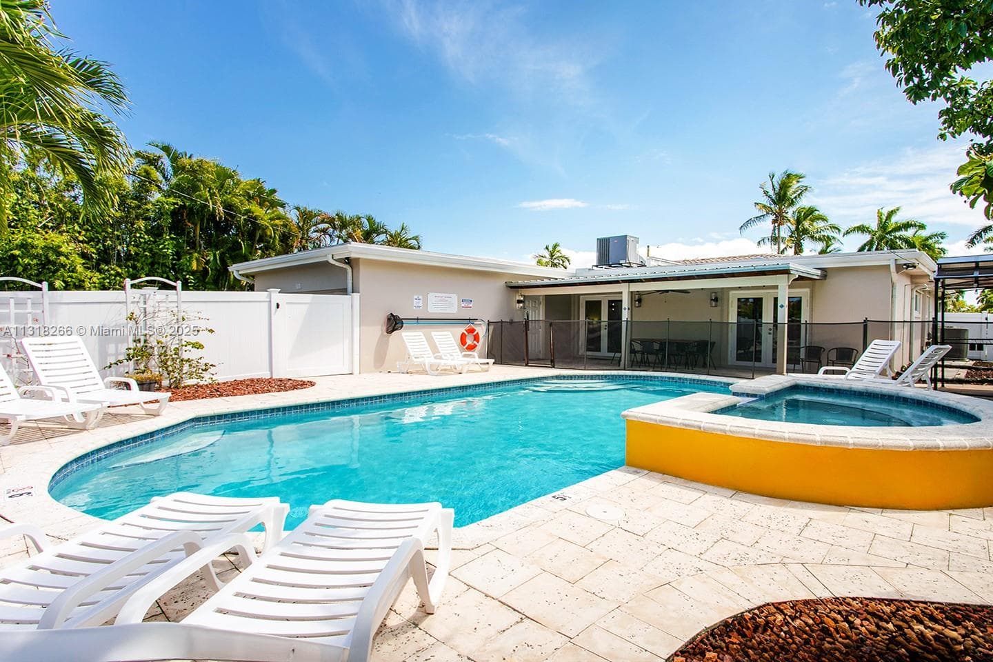 1311 Rodman St, Hollywood FL 33019