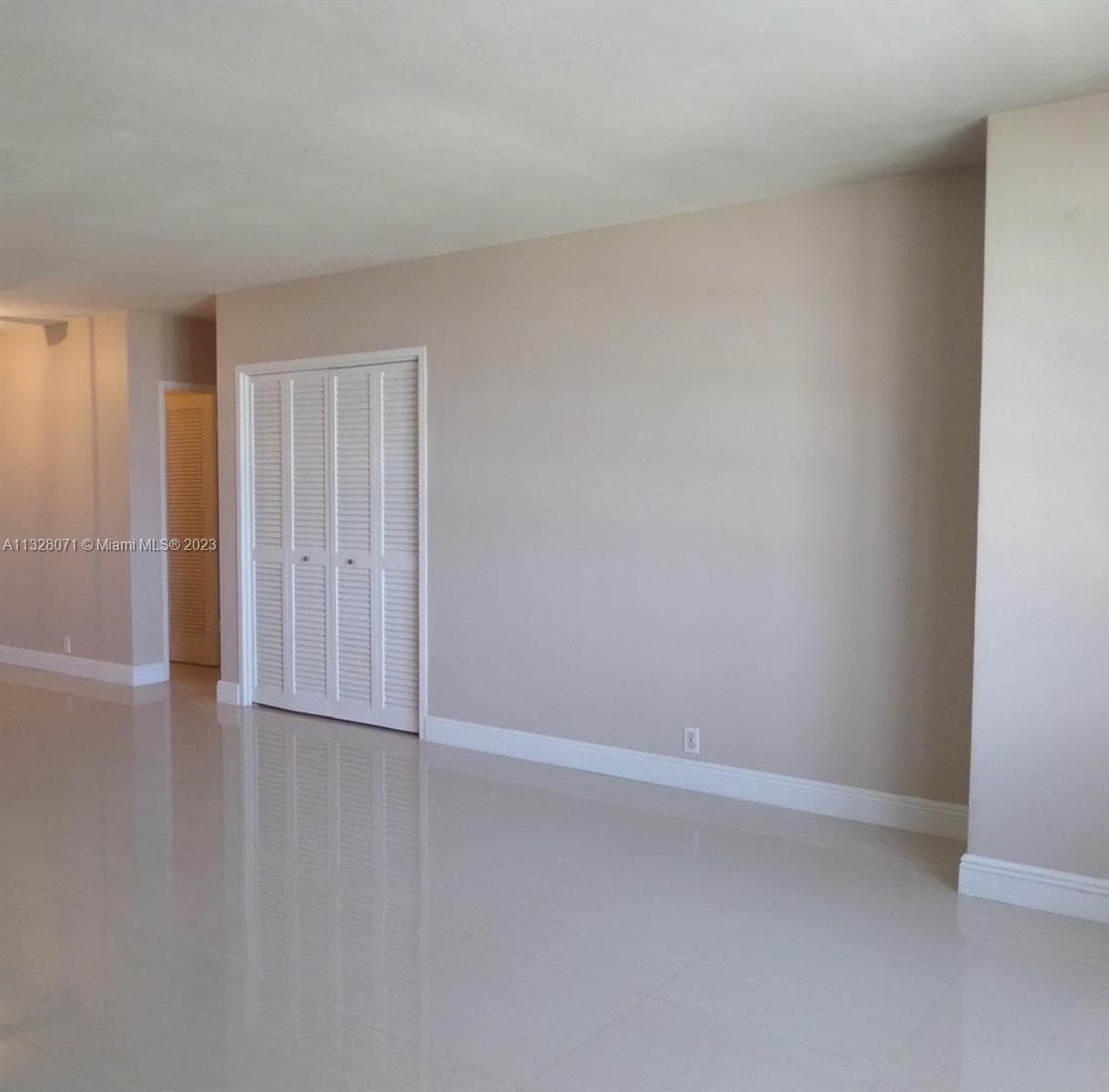 1000 West Ave # 1032, Miami Beach FL 33139 photo 4