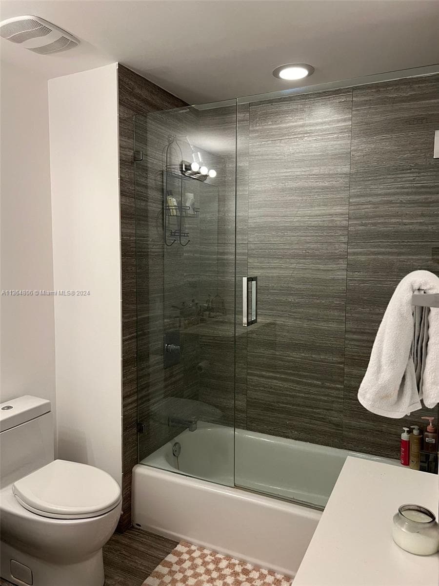1010 Brickell Ave # 2010, Miami FL 33131 photo 2
