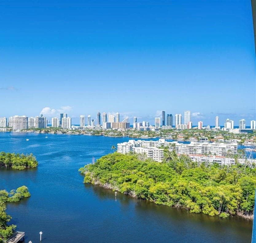 16385 Biscayne Blvd # 7, North Miami Beach FL 33160 photo 3