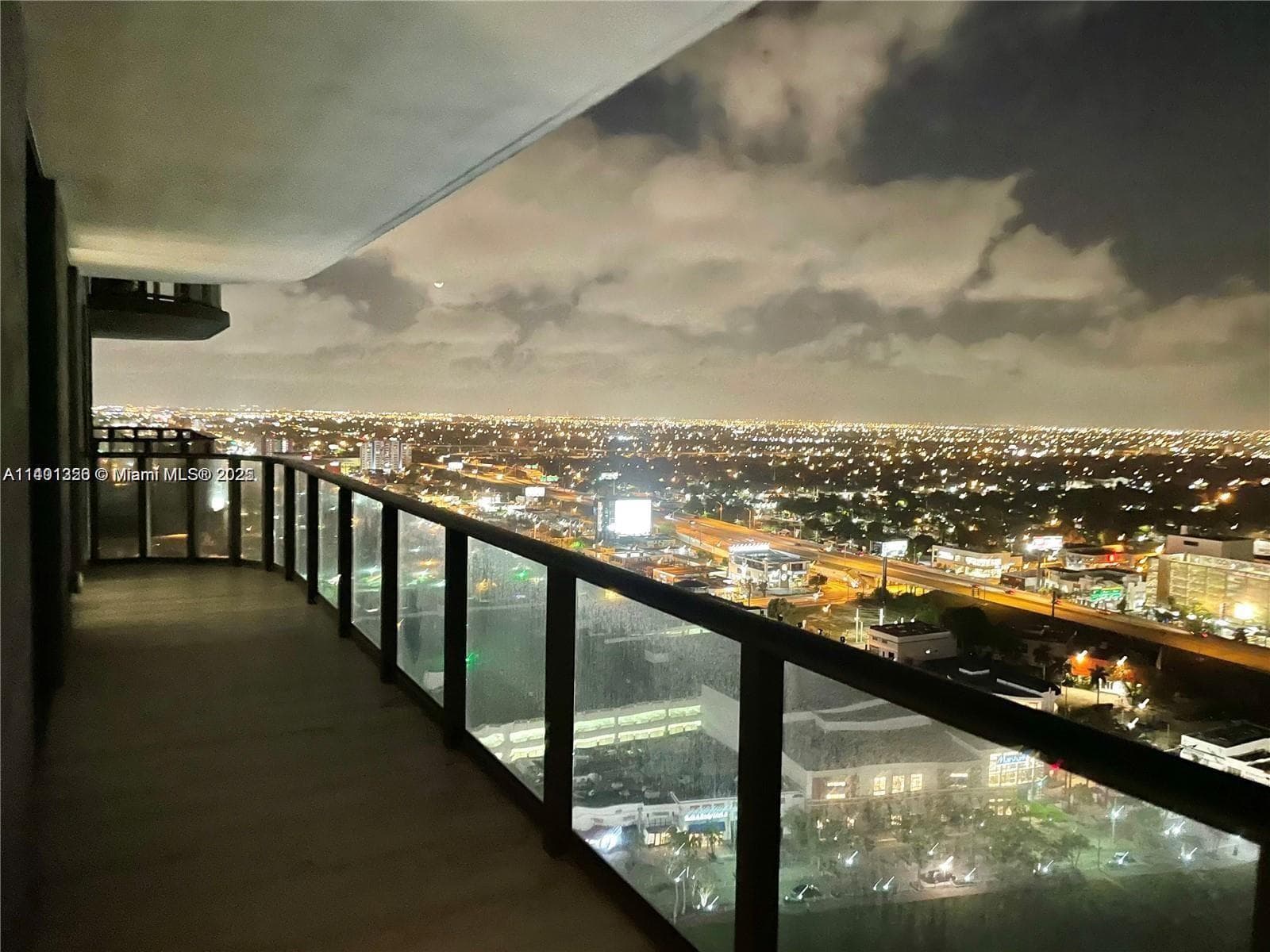 121 NE 34 St # 2215, Miami, FL 33137 photo 4