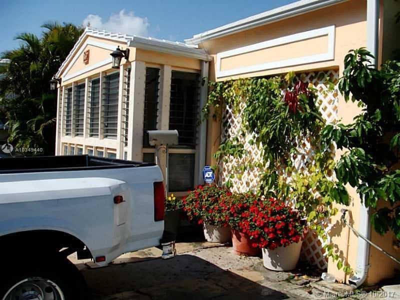 9324 Abbott Avenue, Surfside FL 33154 photo 3