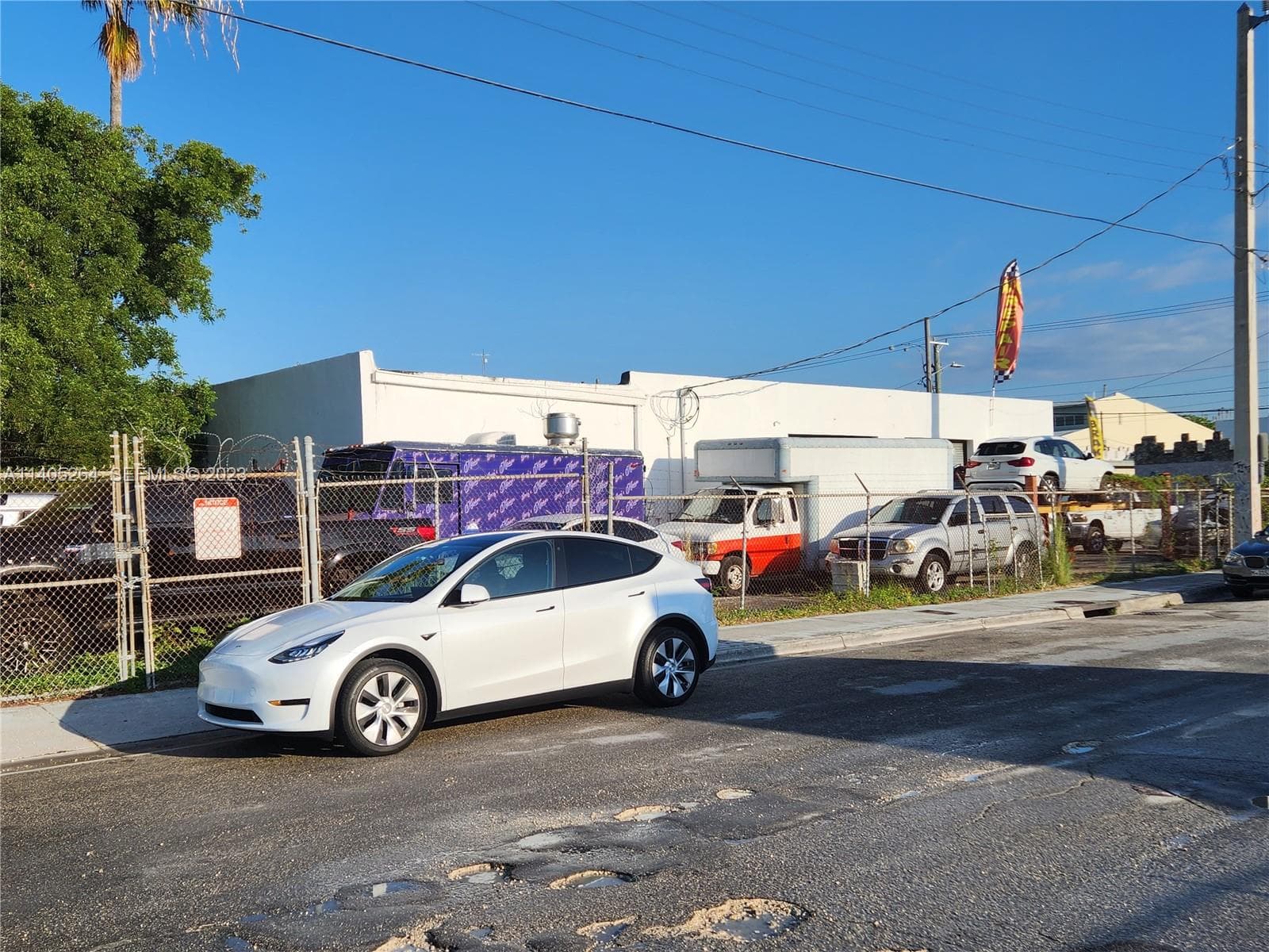 60 NW 20th St, Miami, FL 33127 photo 2