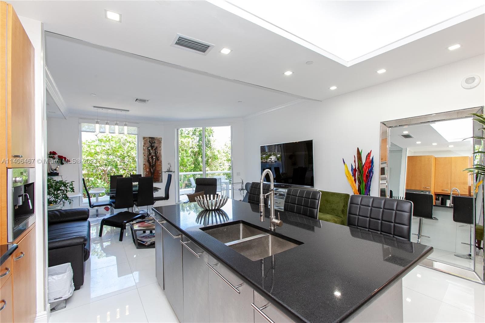 6000 Island Blvd # 104, Aventura FL 33160 photo 4