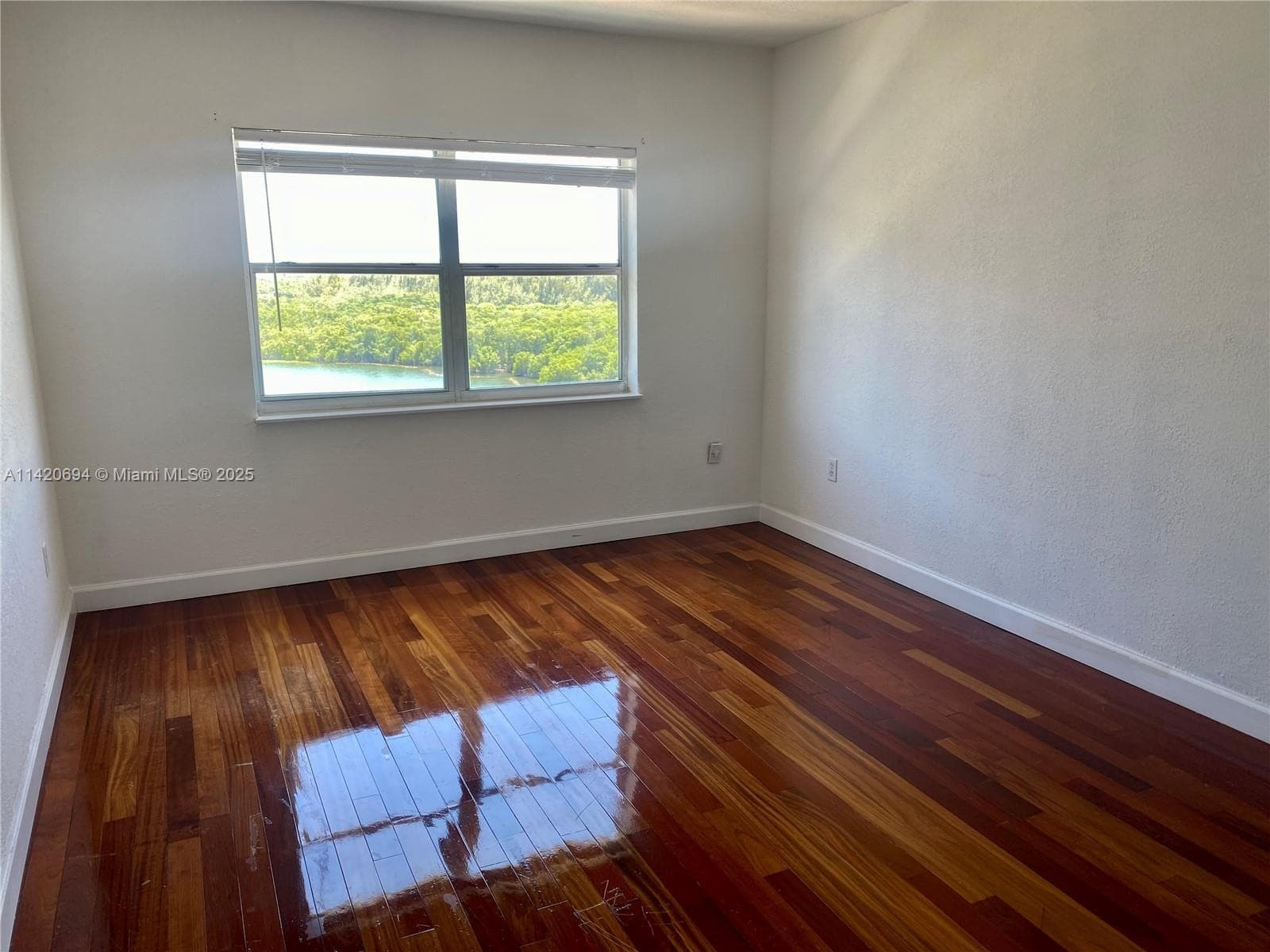 400 Kings Point Dr # 1406, Sunny Isles Beach FL 33160 photo 4