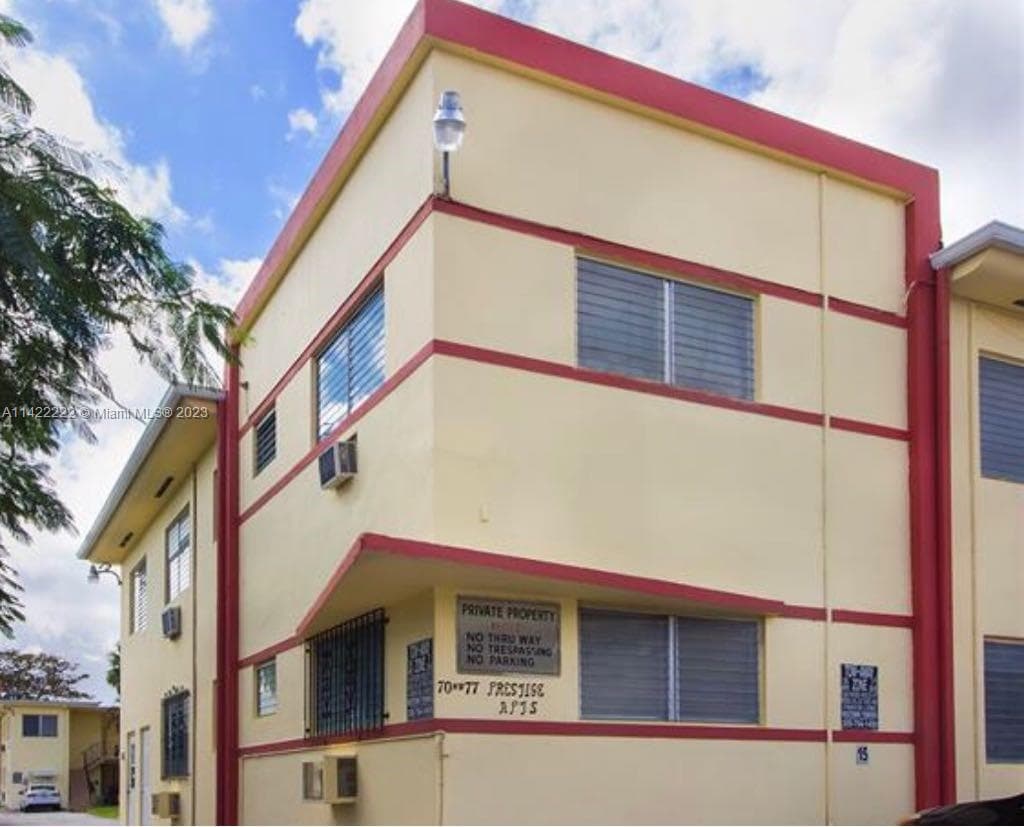 71 NW 76th St # 16, Miami FL 33150
