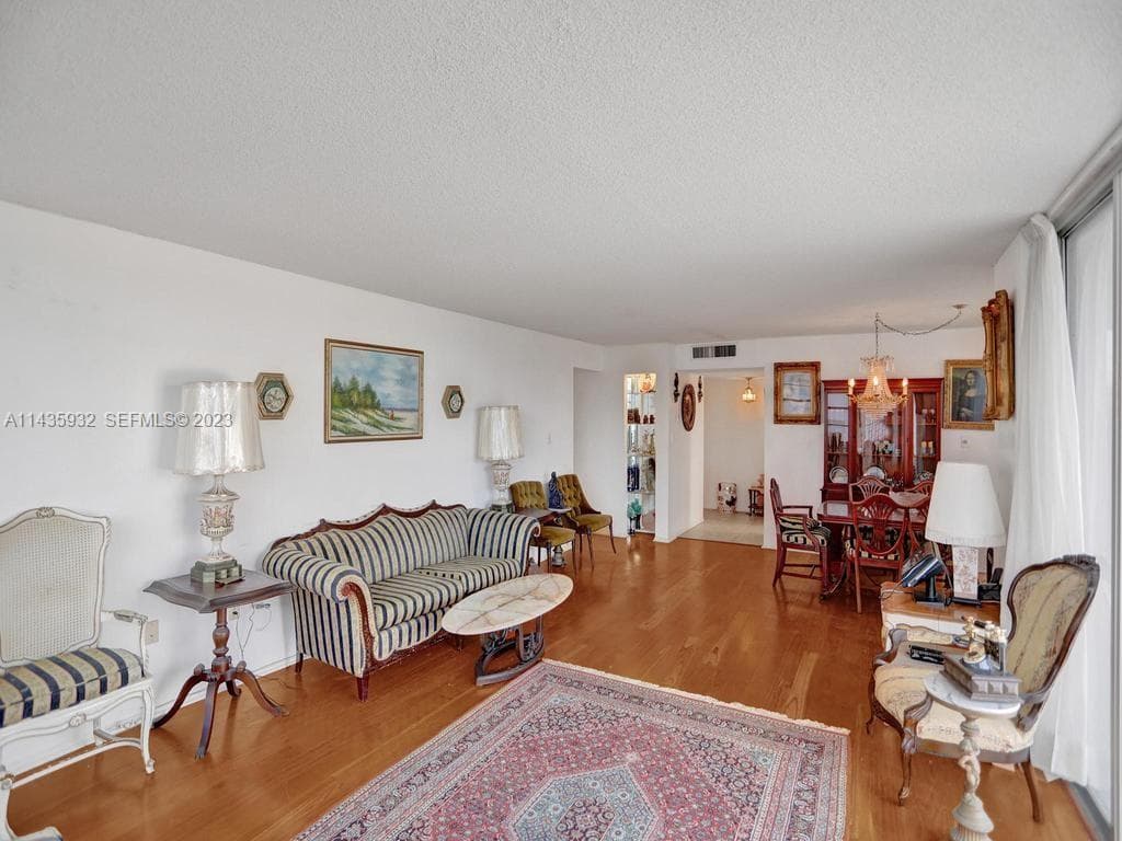 18051 Biscayne Blvd # 304, Aventura FL 33160 photo 5