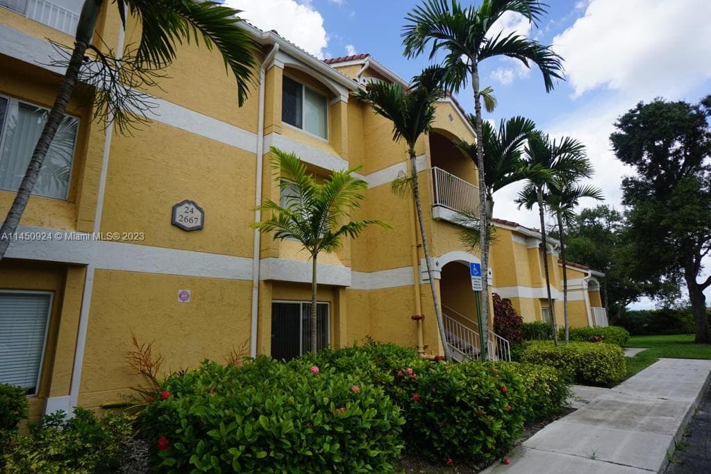 2667 NW 33rd St # 2416, Oakland Park FL 33309 photo 3