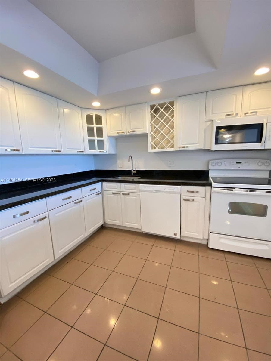 13499 Biscayne Blvd # 1505, North Miami FL 33181 photo 5