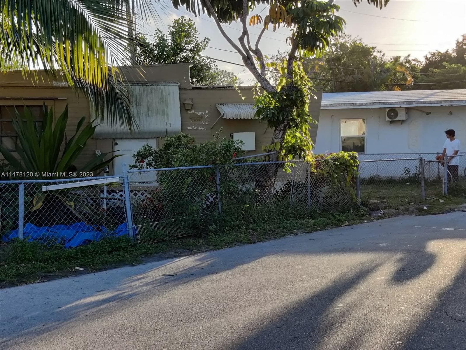 2234 NE 137  ST, North Miami Beach FL 33181-1840