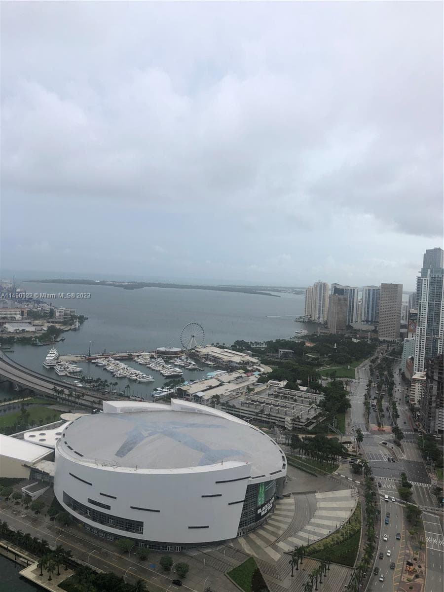 900 Biscayne Blvd # 4904, Miami FL 33132 photo 2