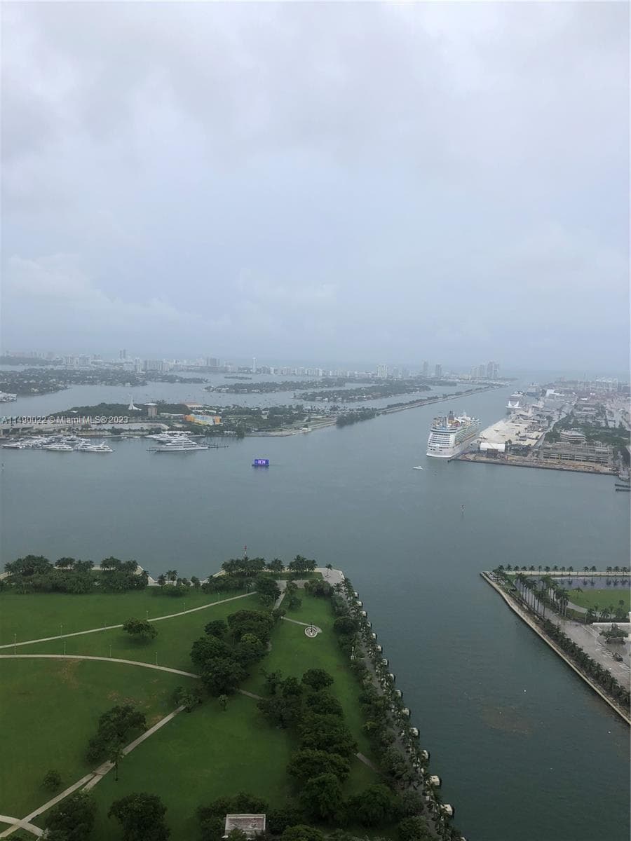 900 Biscayne Blvd # 4904, Miami FL 33132 photo 4
