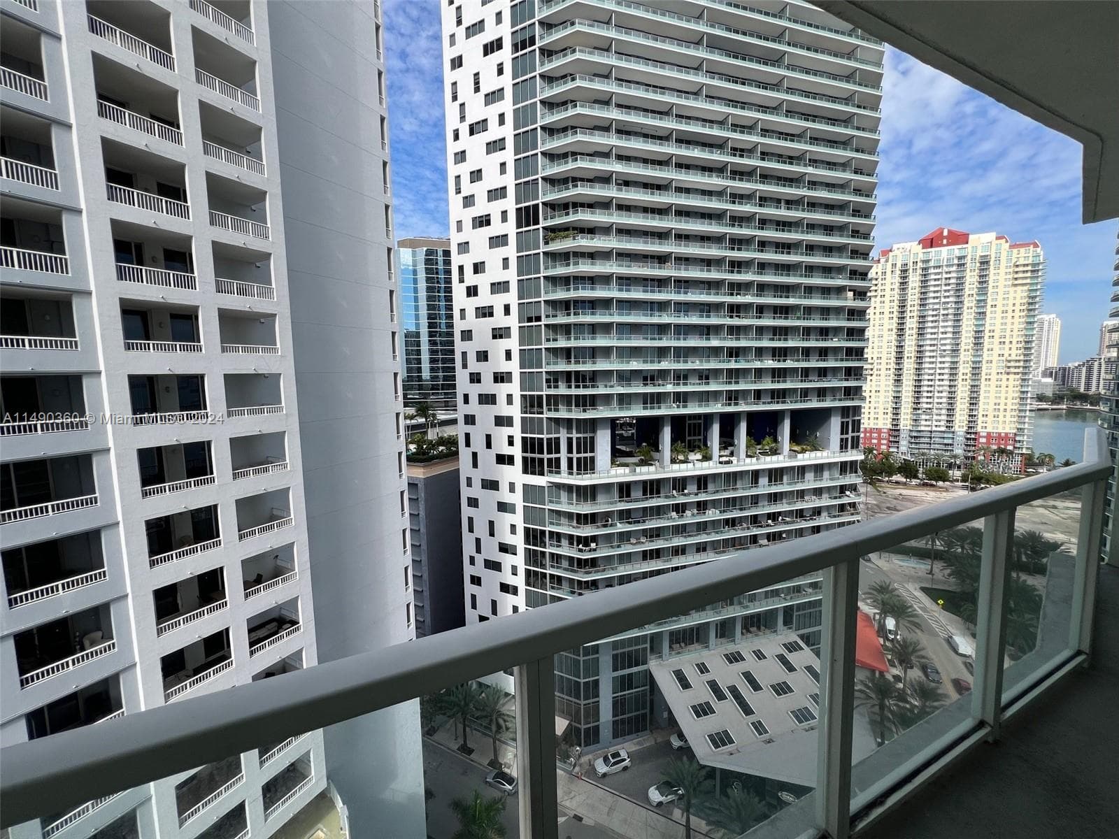 218 SE 14th Street # 1806, Miami FL 33131