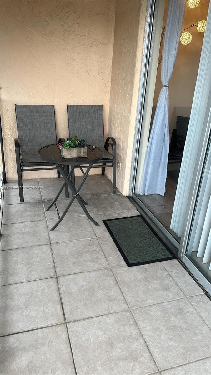 480 Executive Center Dr # 4L, West Palm Beach FL 33401 photo 3