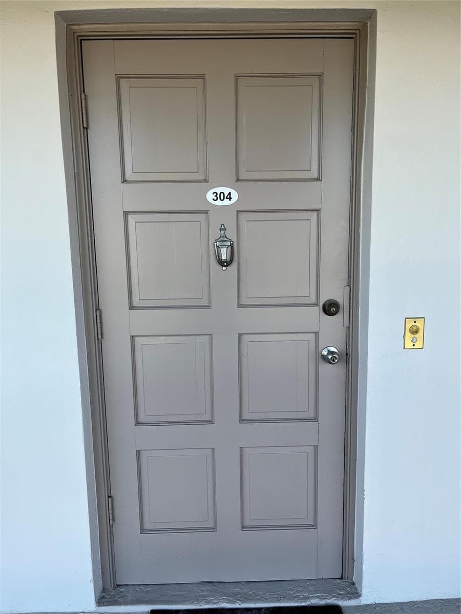 3100 N Palm Aire Drive # 304, Pompano Beach FL 33069 photo 4