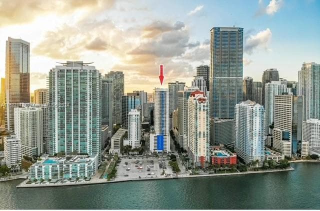 1200 Brickell Bay Dr # 1915, Miami FL 33131 photo 2