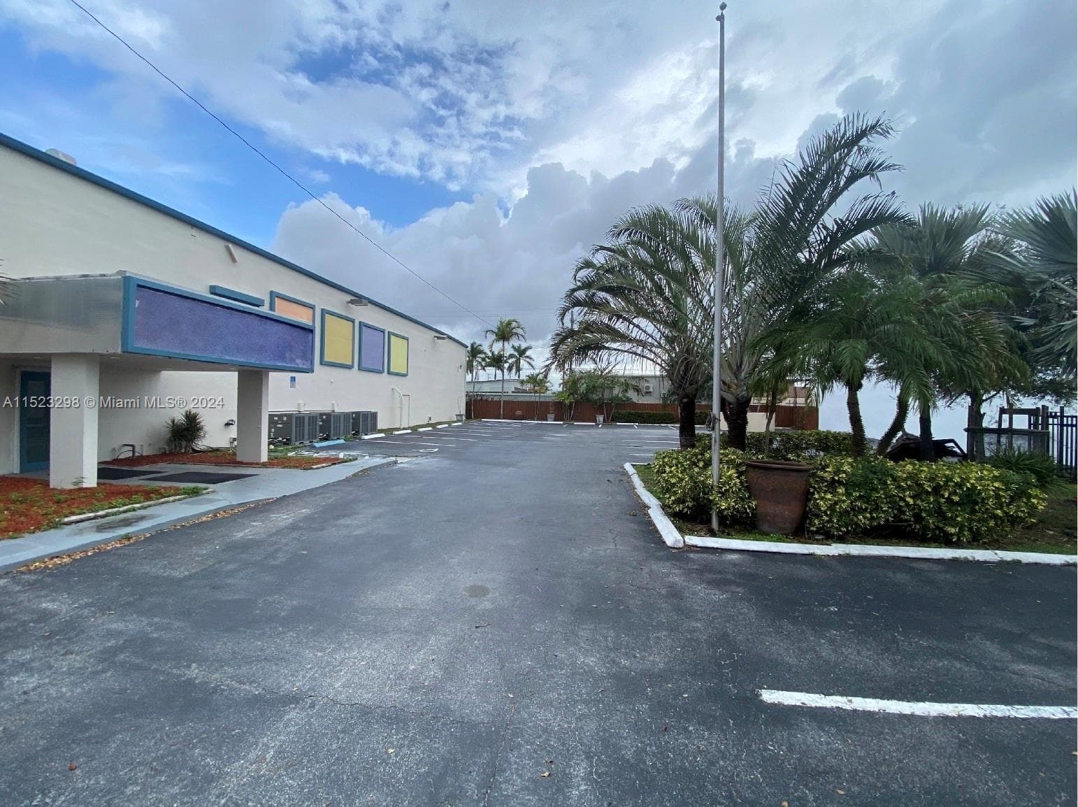 2055 Liberty St, Hollywood FL 33020 photo 2