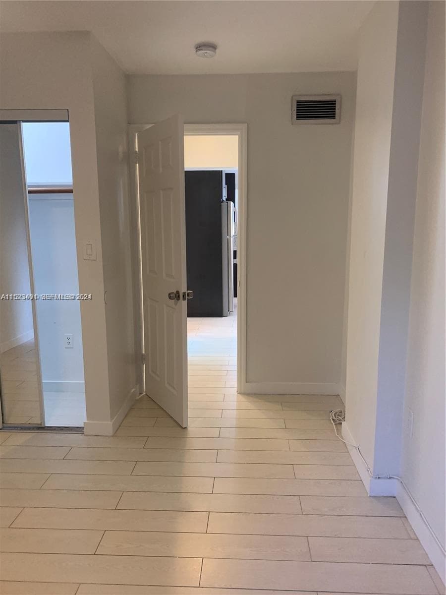 947 Lenox Ave # 204, Miami Beach FL 33139 photo 5