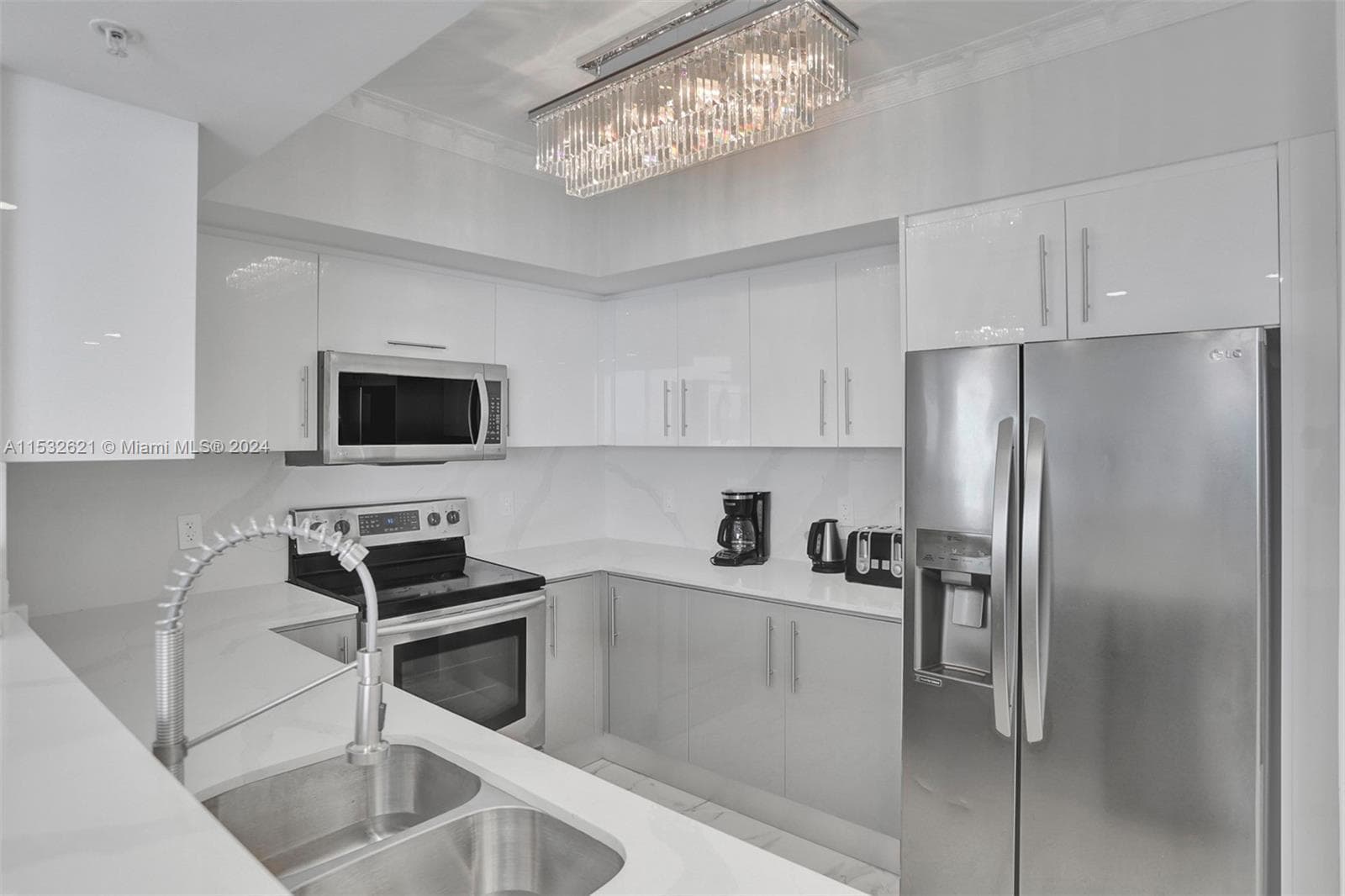 16699 Collins Ave # 2209, Sunny Isles Beach FL 33160 photo 4