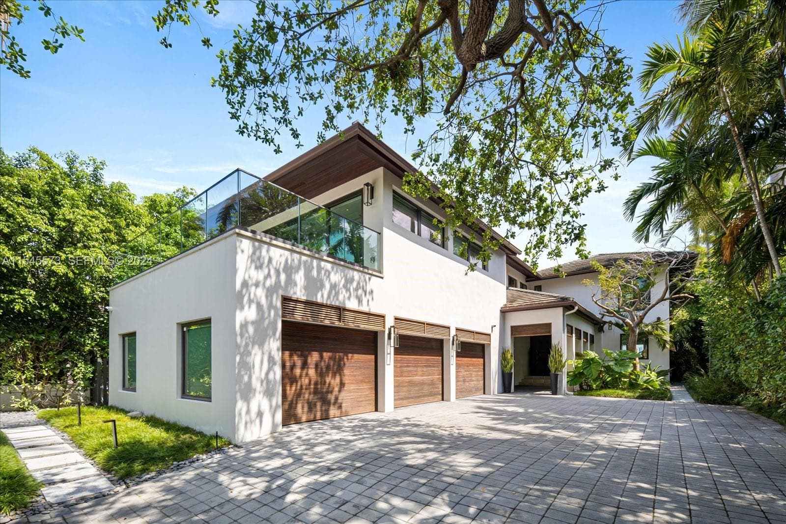 401 E Rivo Alto Dr, Miami Beach FL 33139 photo 2