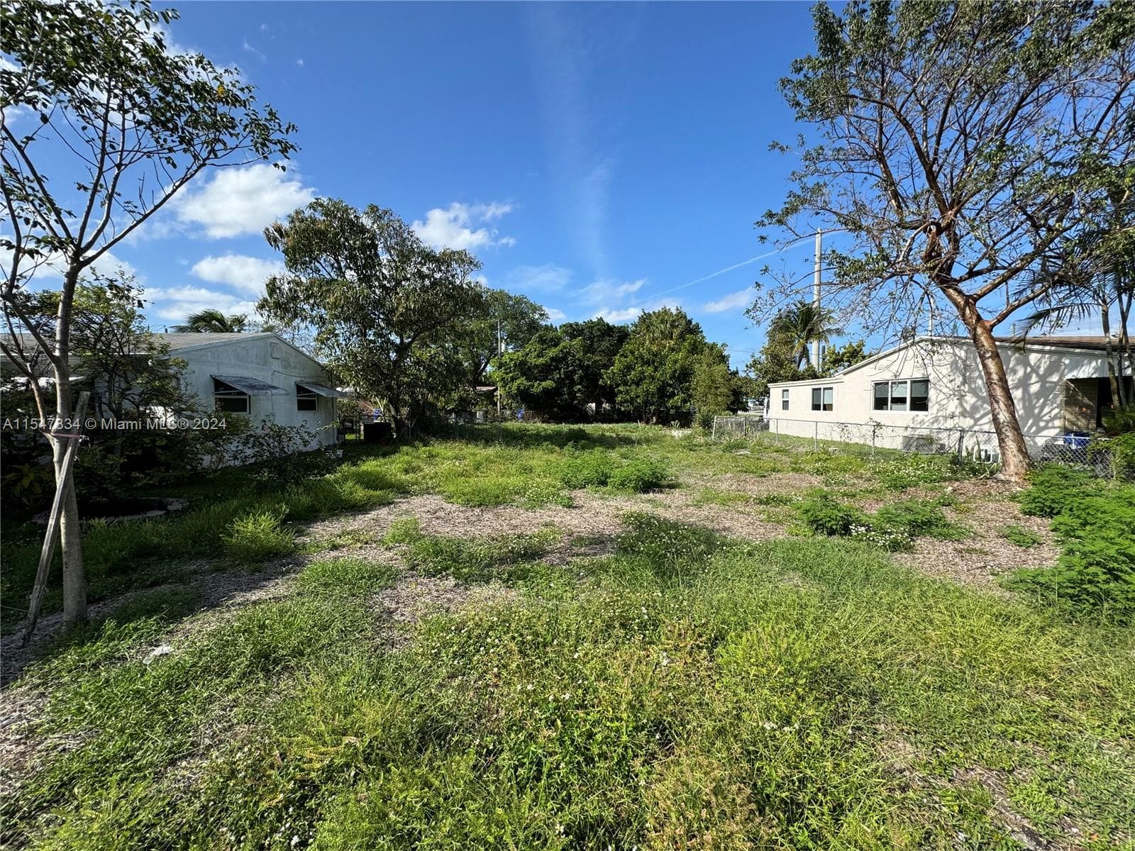 2205 Coolidge St, Hollywood FL 33020 photo 2
