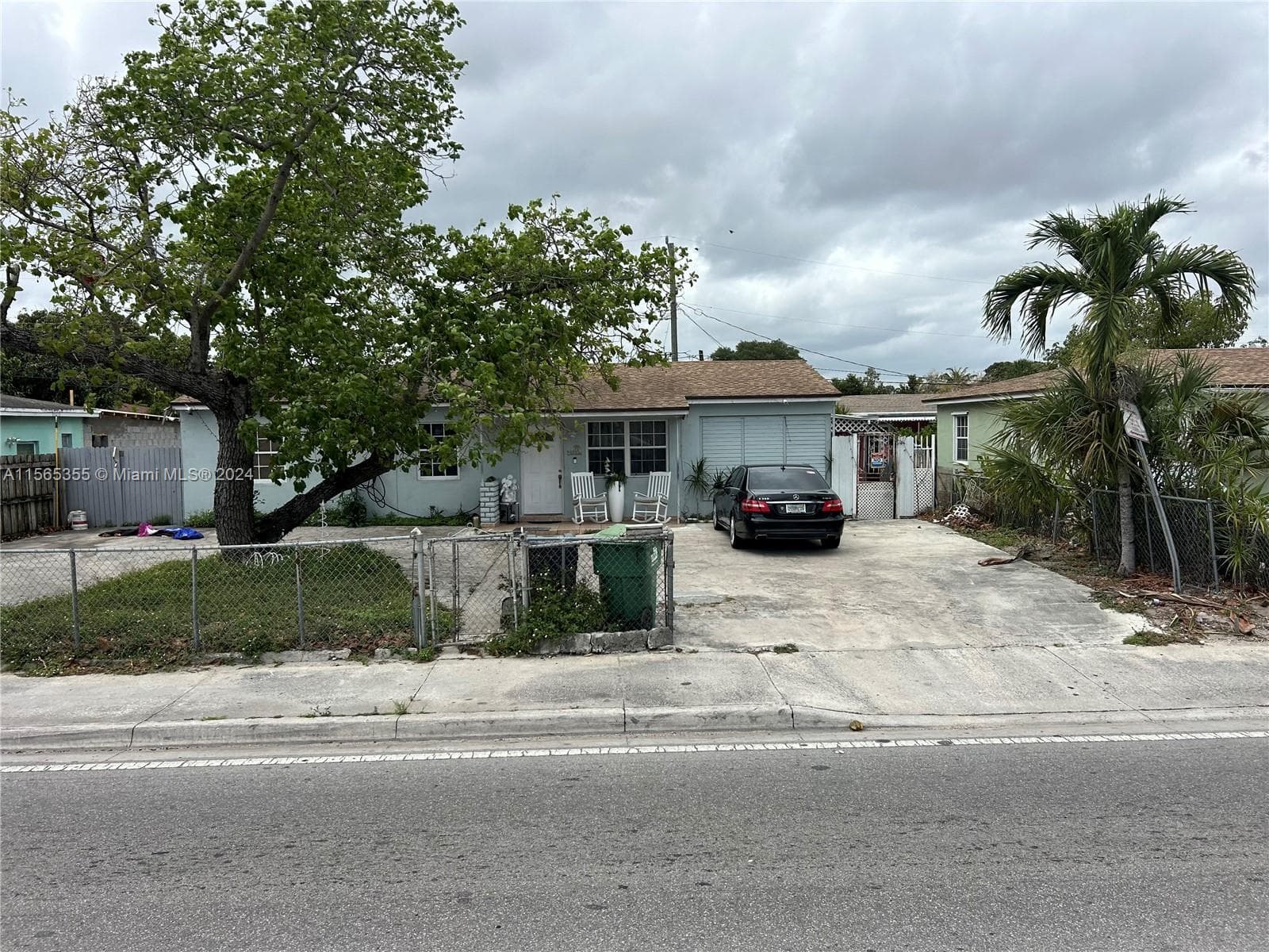 9030 NW 32nd Ave, Miami FL 33147