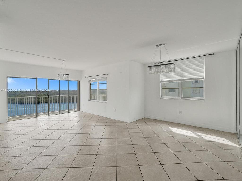 300 Bayview Dr # 906, Sunny Isles Beach FL 33160 photo 3