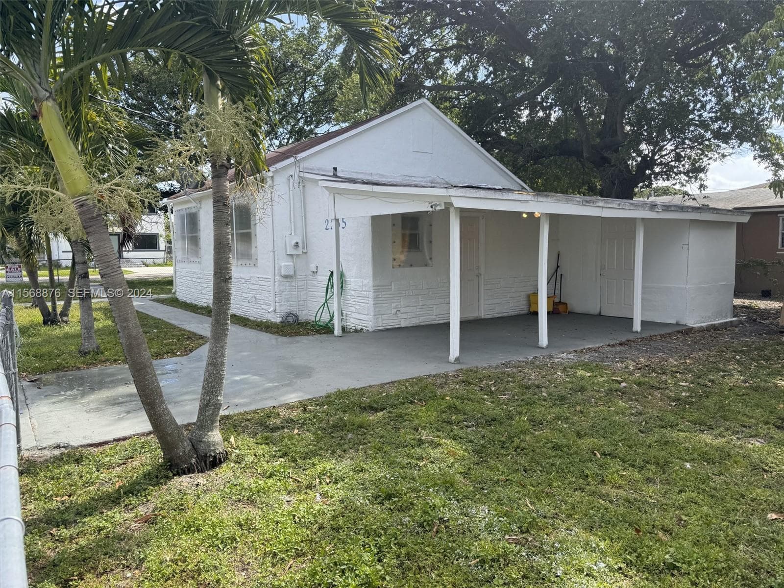 2255 NW 63rd St, Miami FL 33147 photo 3