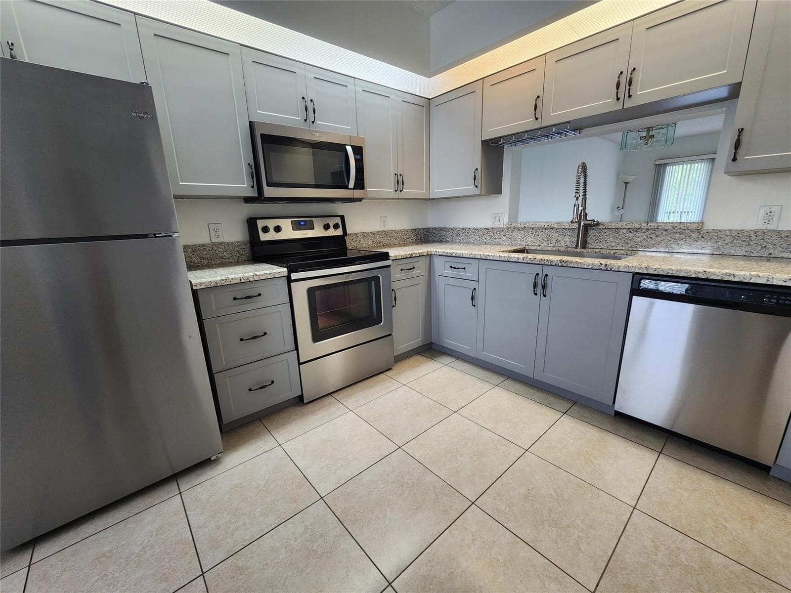 1650 SW 124th Terrace # 209D, Pembroke Pines FL 33027 photo 4