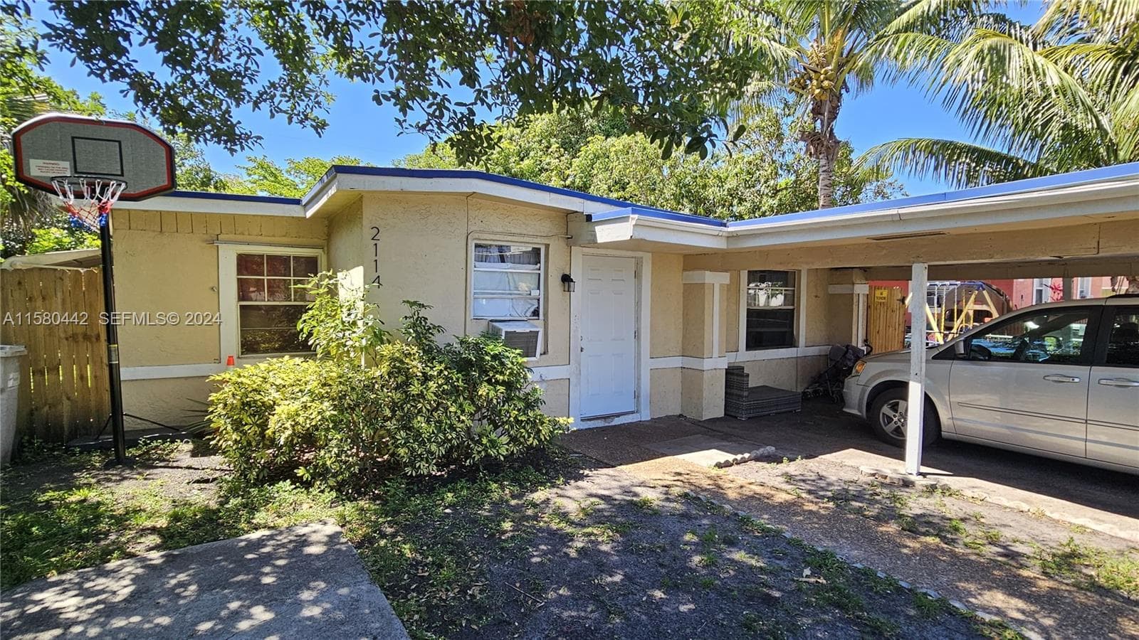 2114 NW 5th St, Pompano Beach FL 33069 photo 3