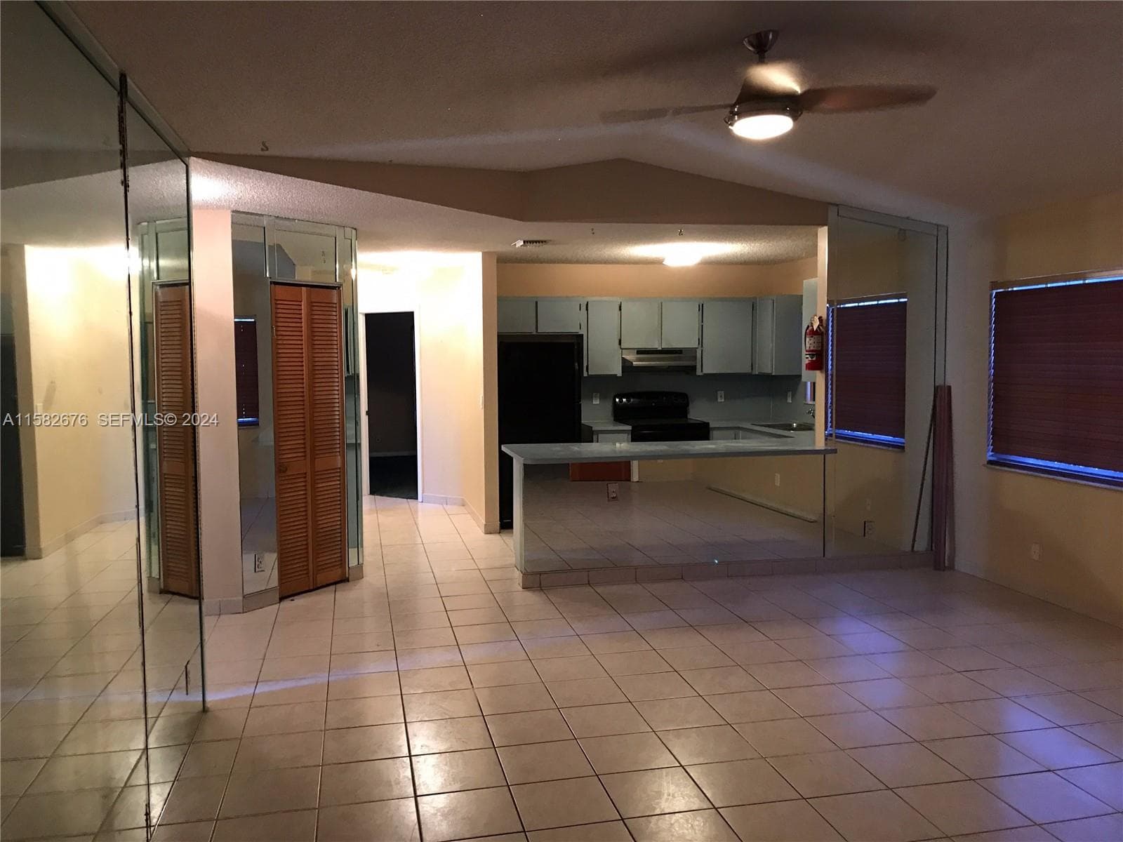 725 NW 19th Ter, Fort Lauderdale FL 33311 photo 5
