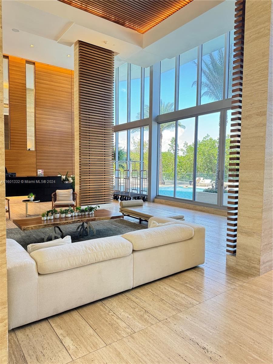 16385 Biscayne Blvd # 2421, North Miami Beach FL 33160 photo 5