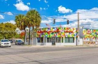 400 E 41st St, Hialeah FL 33013 photo 2