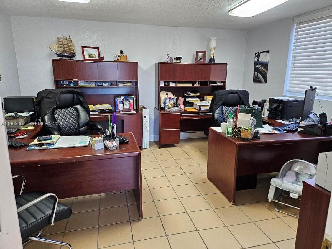 4010 E 8th Ave, Hialeah FL 33013 photo 3