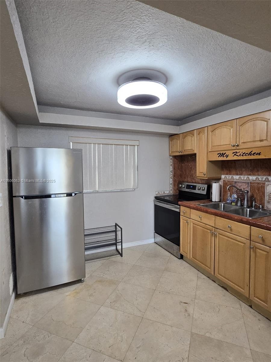 4000 NE 170th St # 604, North Miami Beach FL 33160 photo 5