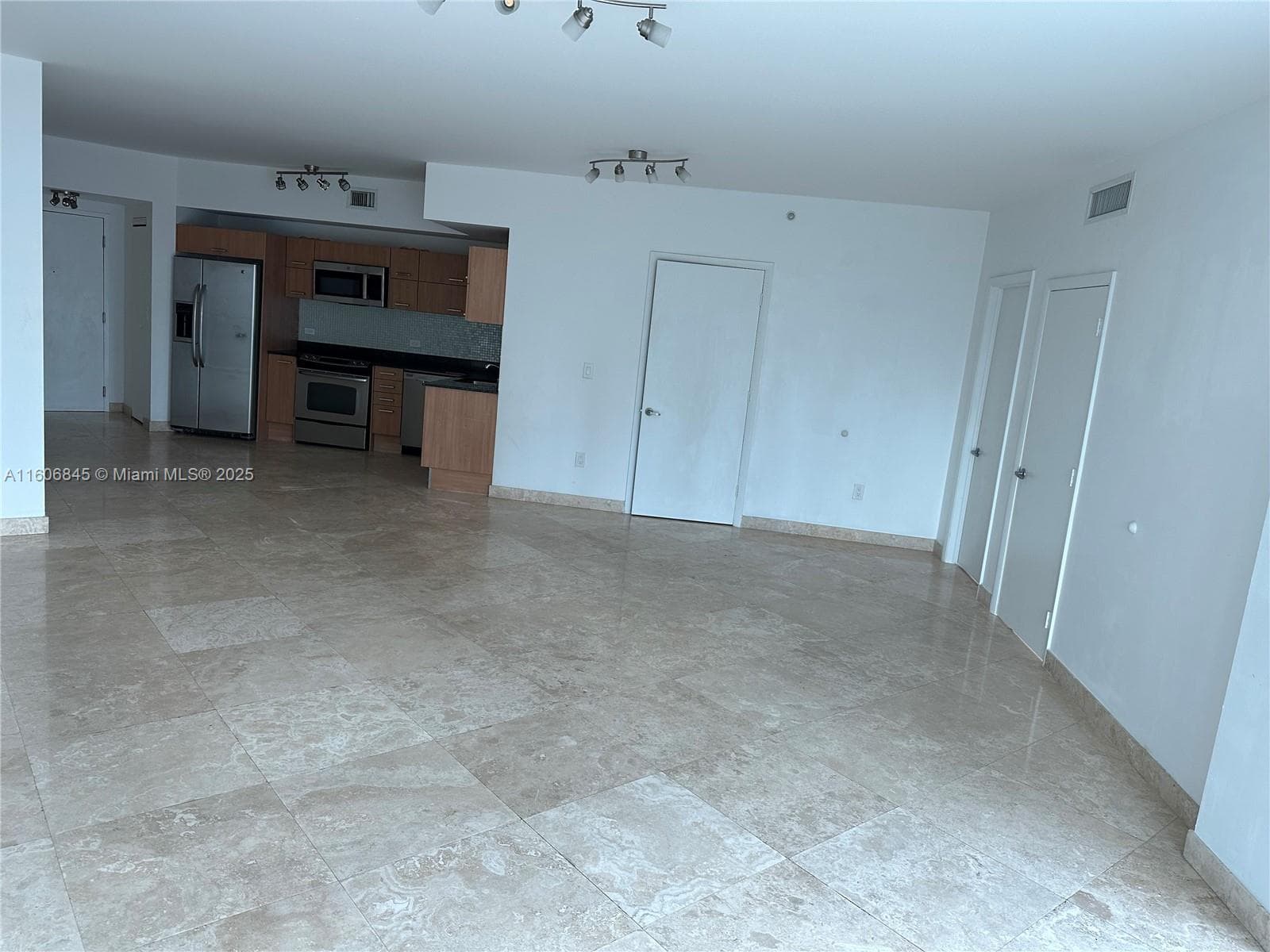 350 S Miami Ave # 2302, Miami FL 33130 photo 5