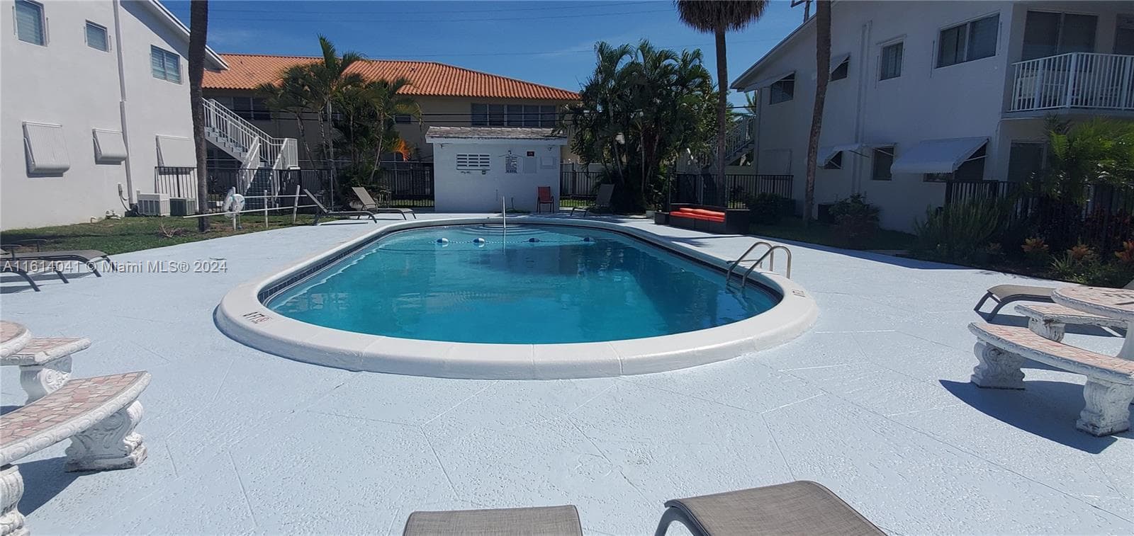 2000 NE 51st Ct # 107, Fort Lauderdale FL 33308 photo 2