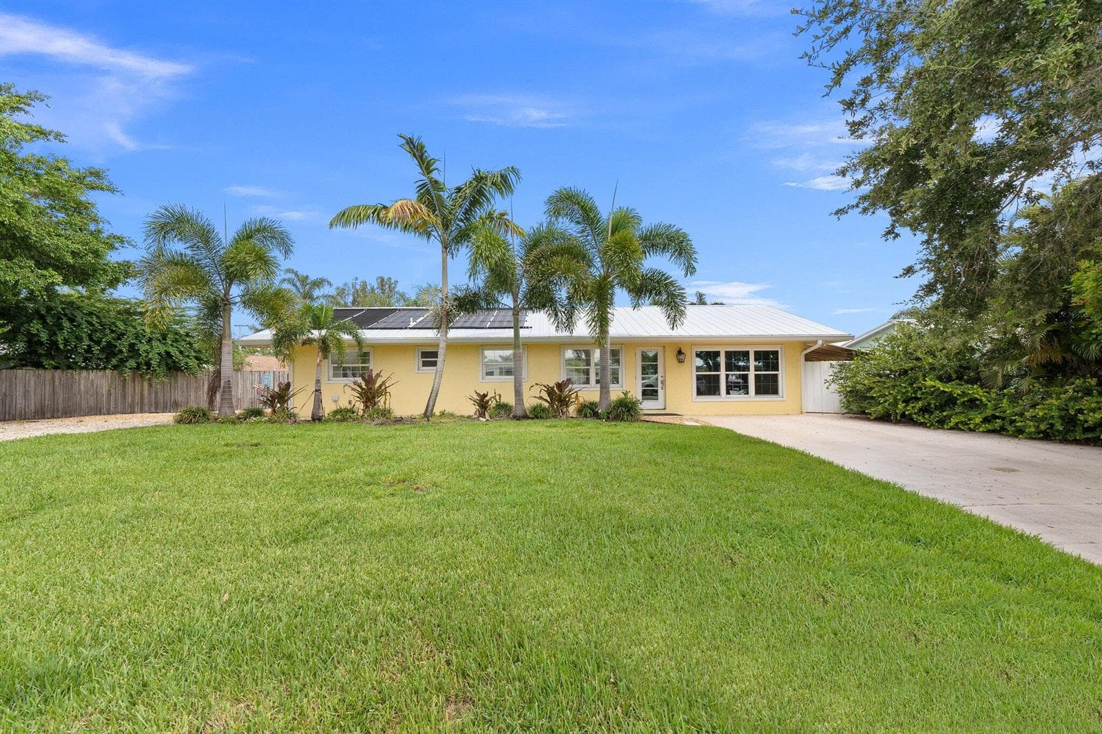 1749 SW Coxswain Place, Palm City FL 34990 photo 2
