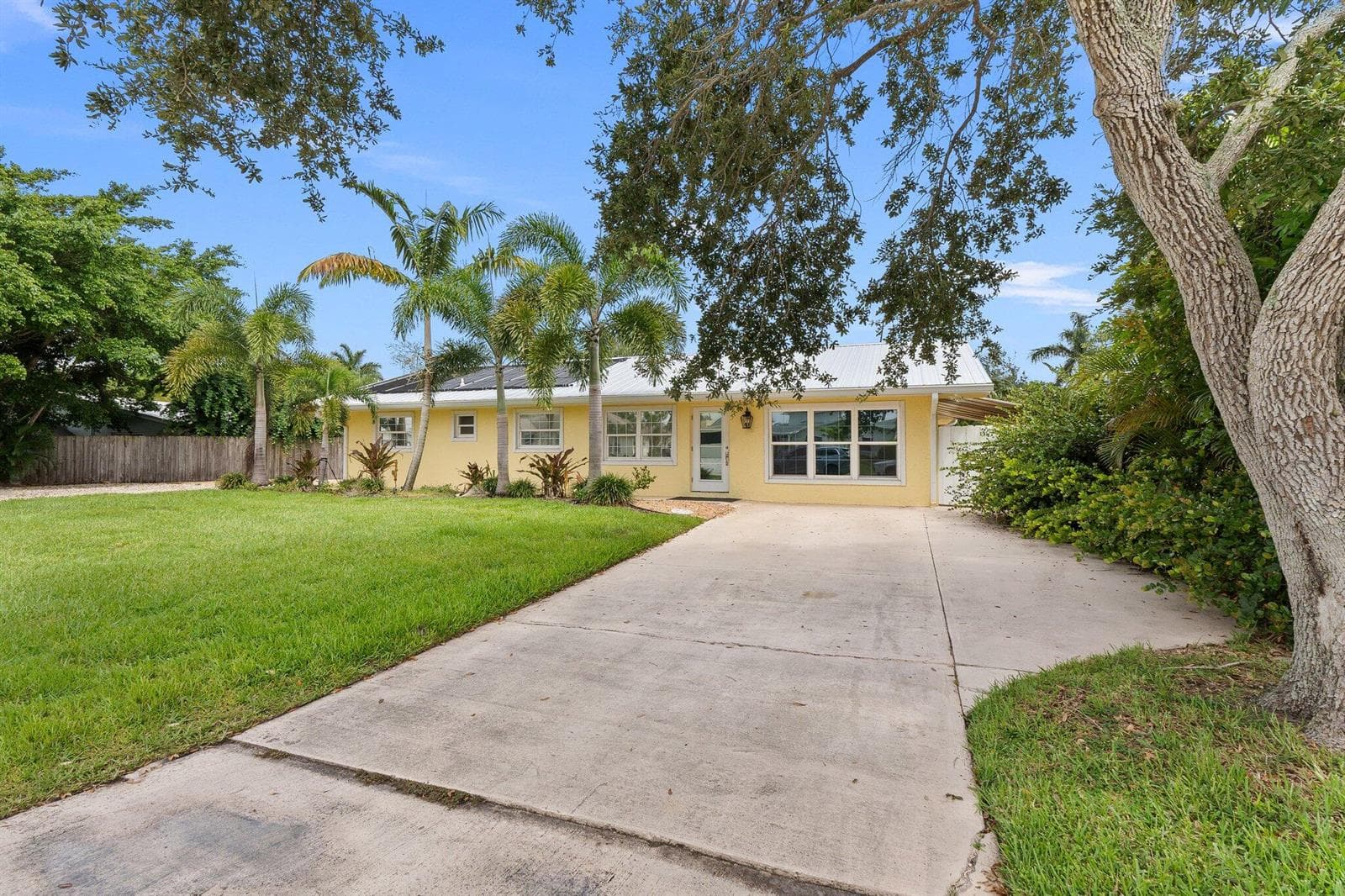 1749 SW Coxswain Place, Palm City FL 34990 photo 5