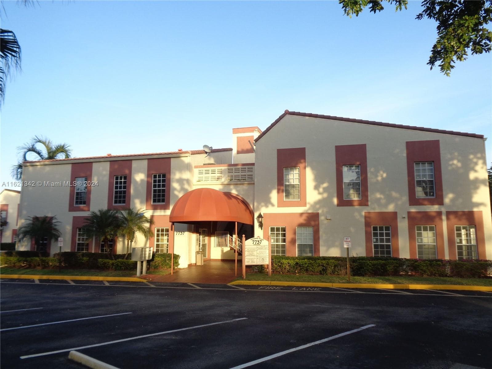 7737 N University Dr # #101, Tamarac FL 33321