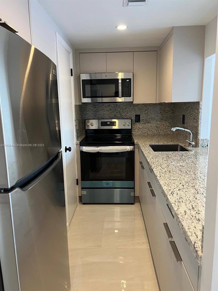 6580 W Flagler St # 309, Miami FL 33144 photo 4