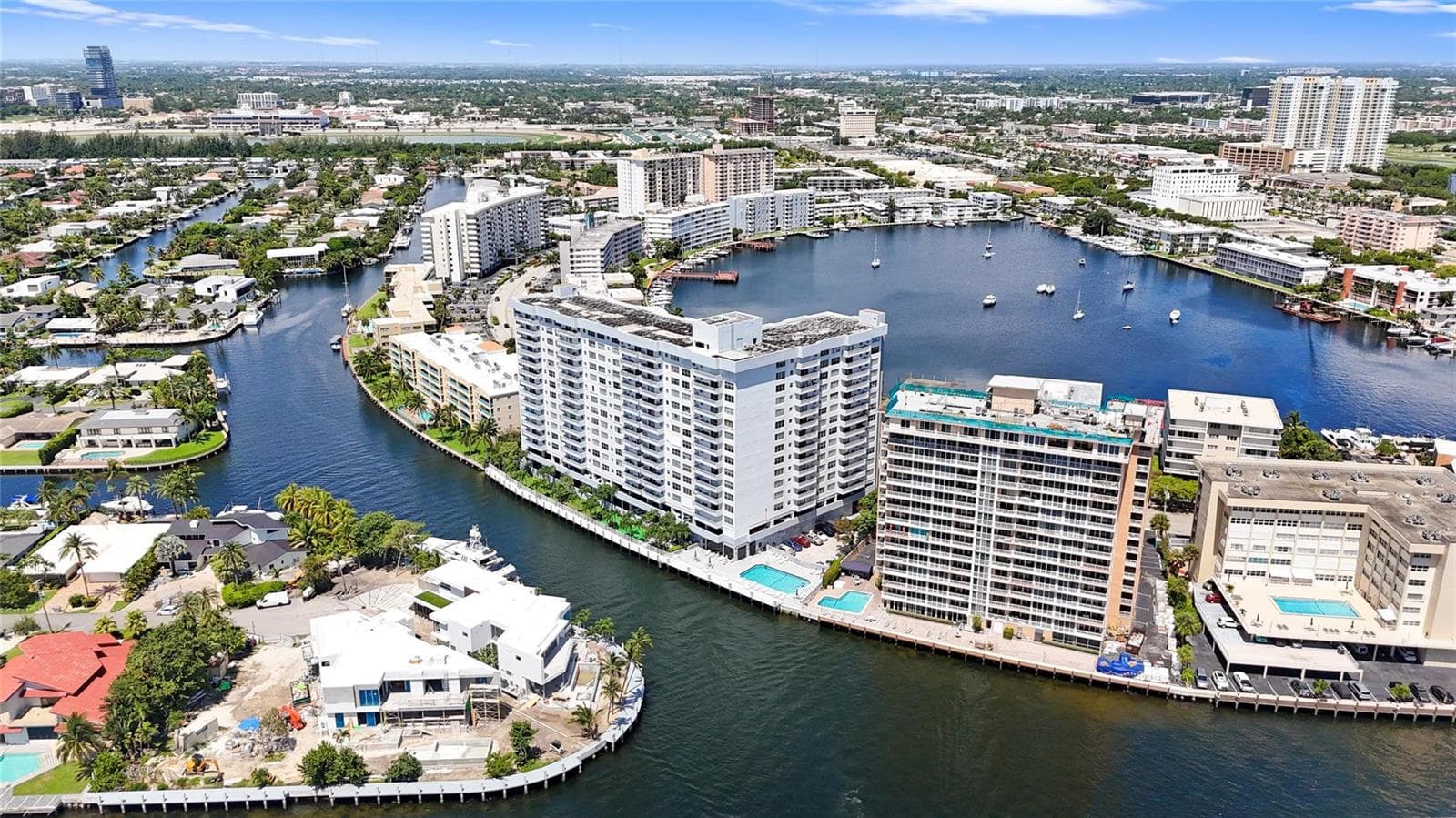 137 Golden Isles Drive # 706, Hallandale Beach FL 33009 photo 4